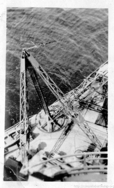 1933 Ft Drum - crane from mast